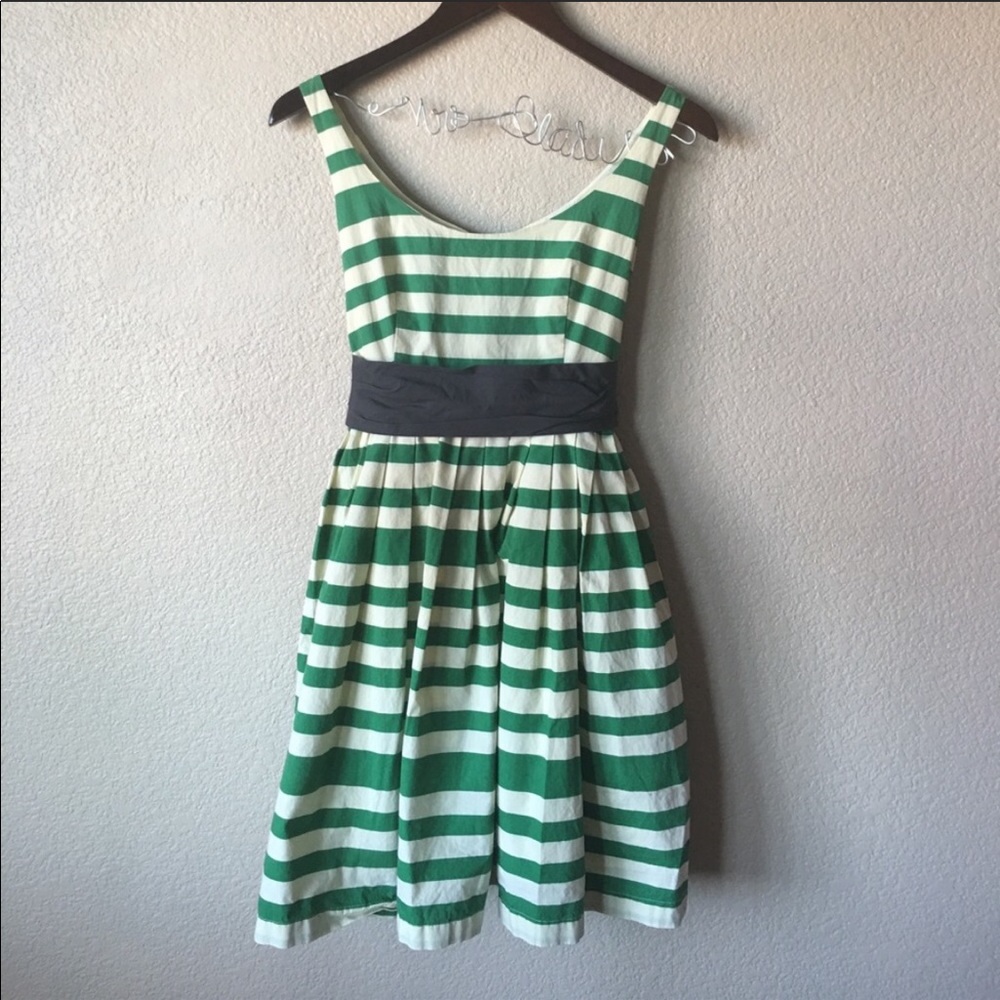 Size 0 anthropologie dress in good condition - Picture 3 of 5